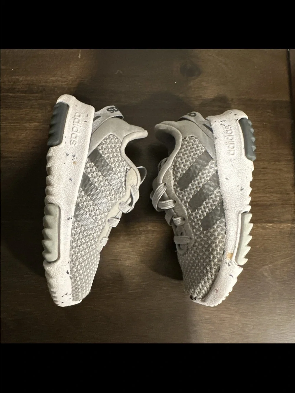 Adidas Infant pull on sneakers Gray Knit Athletic Shoes, size 5K